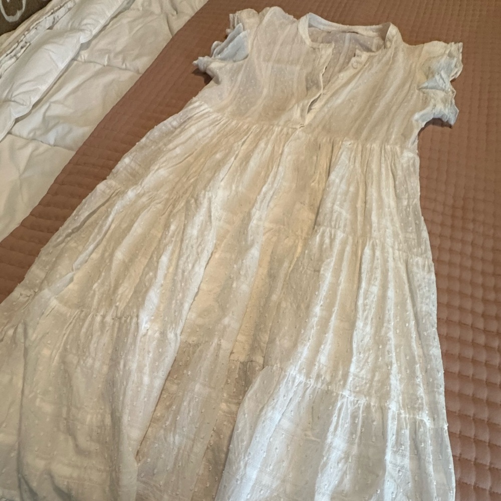 EUC: Olivaceous Elegant White Maxi Dress